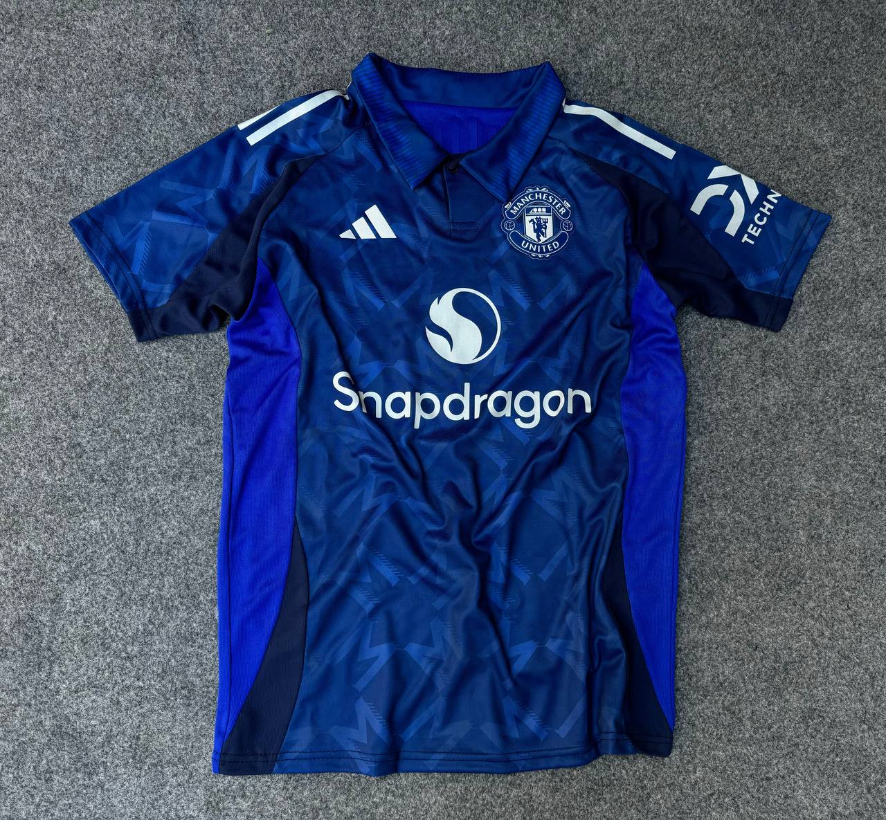 MANCHESTER UNITED AWAY KIT